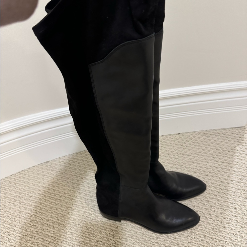 Lord & Taylor Knee High Boots. Size 7